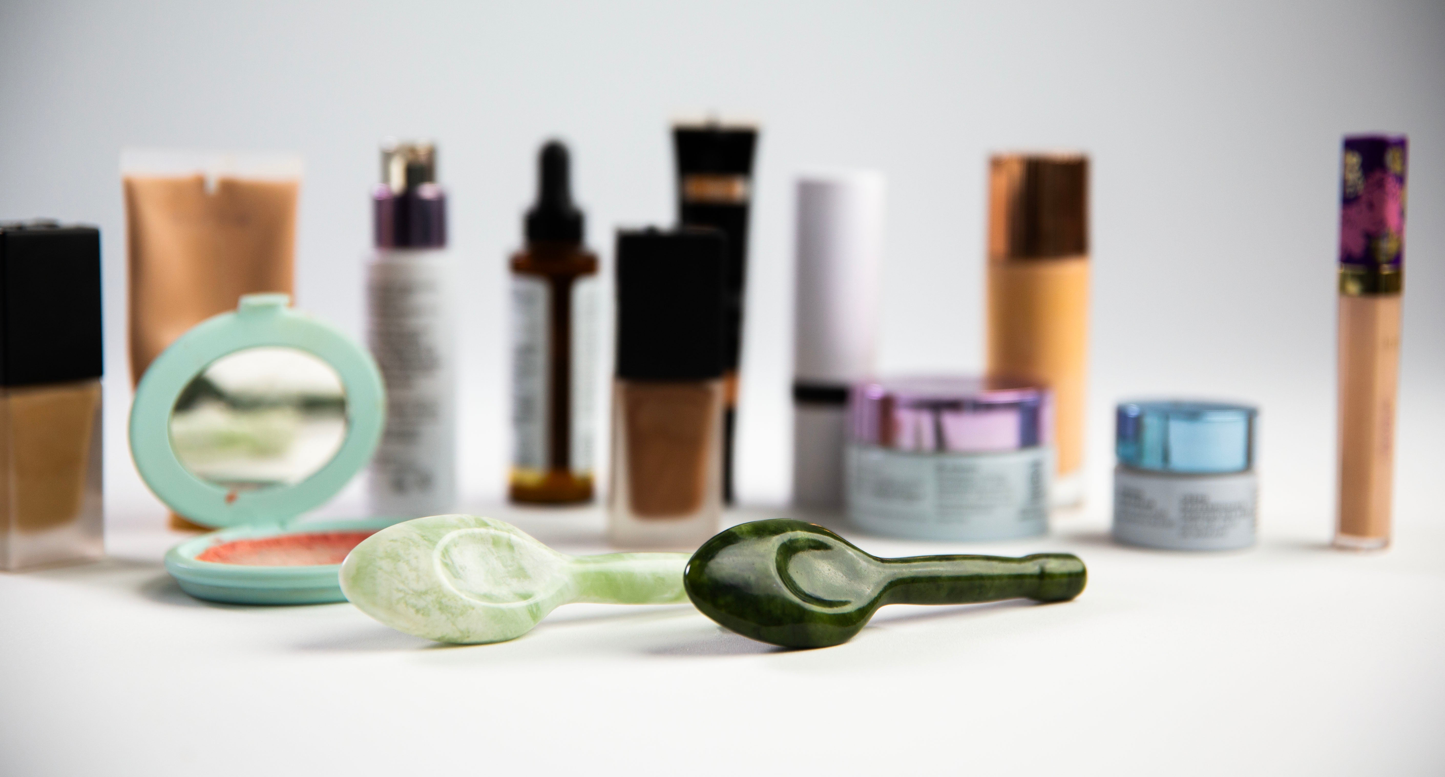 White and Green Jade Spoon | The Jade Applicator | ATA Cosmetics