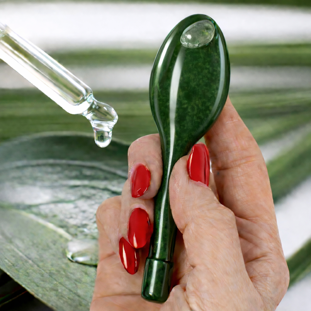 The Jade Applicator® (Green)