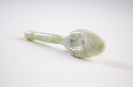 The Jade Applicator™ (White & Green)